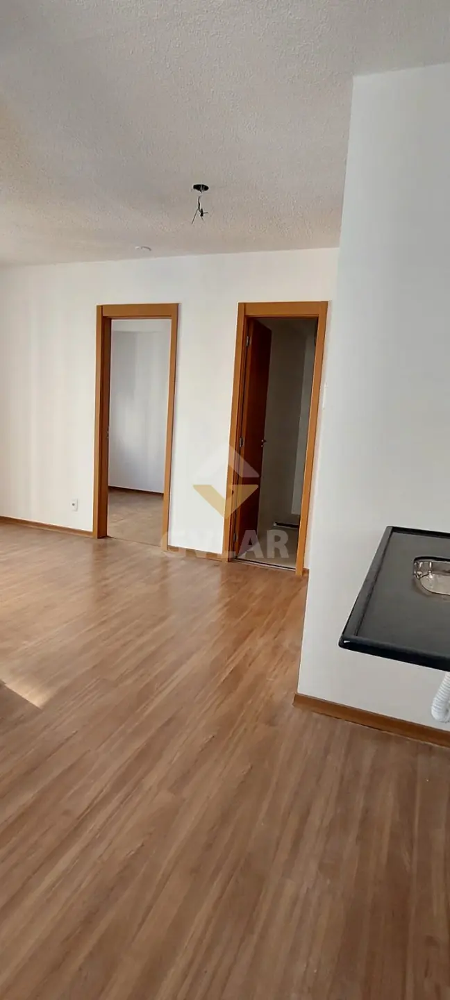 APARTAMENTO NOVO COM SACADA - OPORTUNIDADE.